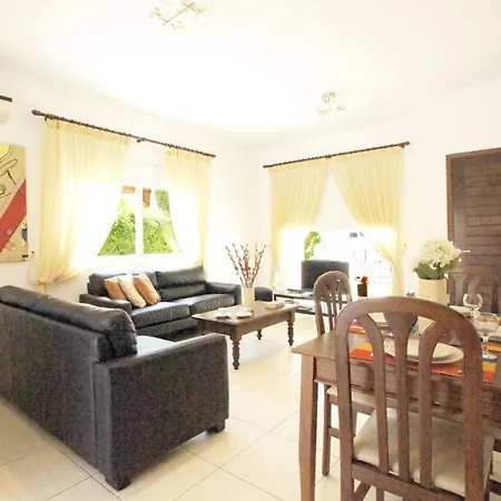 Villa Iona Paralimni